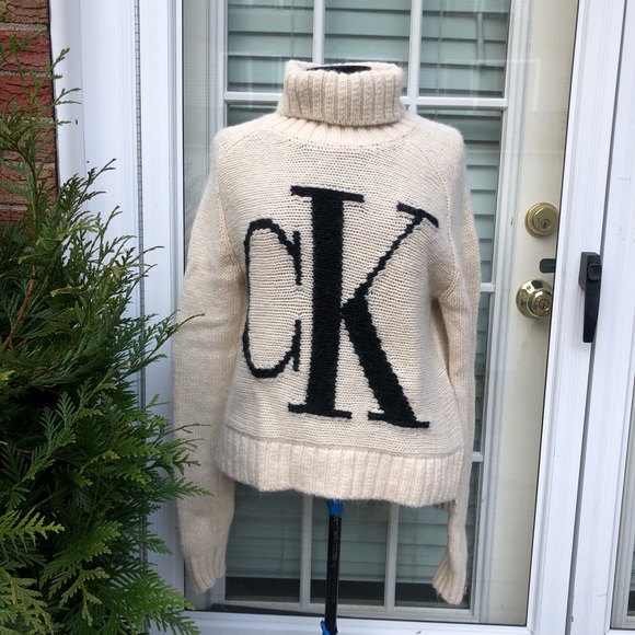 Calvin Klein Wool Sweater. - Picture 1 of 12